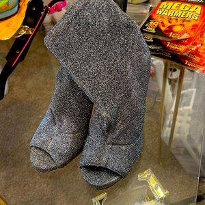 Jessica Simpson Graphite Gray Metallic Bootie Heels